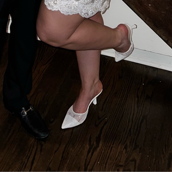 Aiza White Lace Pointed-Toe Mule Pumps - Picture 5 of 5